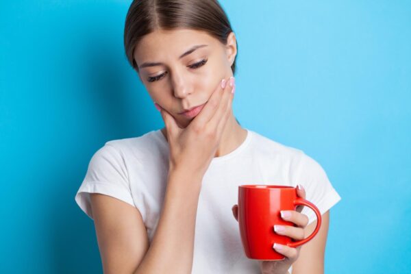 Sensibilitate dentară la rece și cald: cauze și soluții