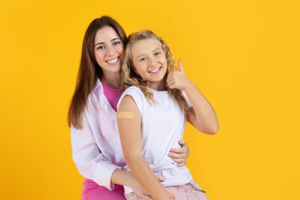 Reacții după vaccin la copil: ce urmărești și când ceri ajutor