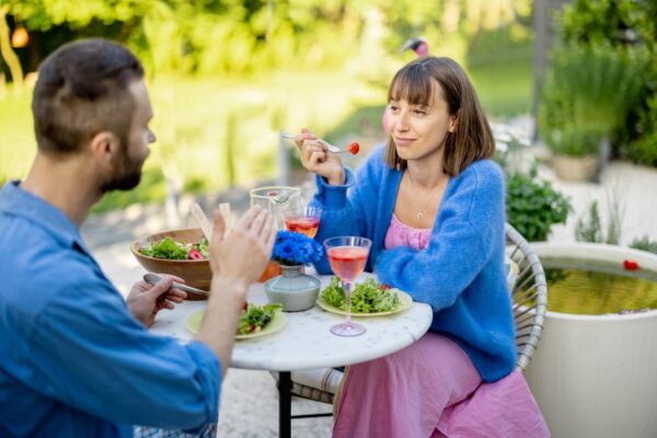 Cum îți adaptezi alimentația la temperaturile ridicate: ce alegeri poți face vara